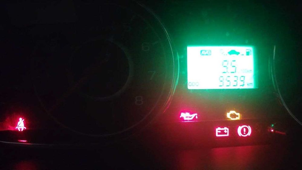 Gentra Xolati idiyal rangi Qora 2023 yil 10 000 km yurgan Mexanika