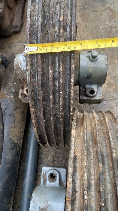 volanta 520 mm de la lift / fulie cu 4 canale semirotunde 15 mm