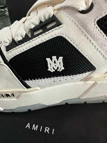 Sneakers Amiri MA1 cu eticheta (nu Nike, Gucci, Adidas, Balenciaga)