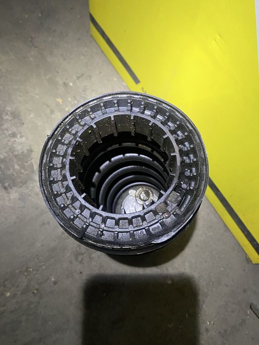 Мерседес w221 амортизоторы.