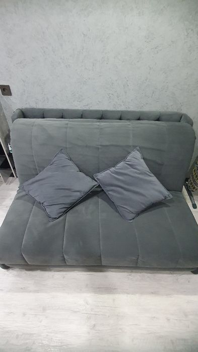 Продаются  2 дивана