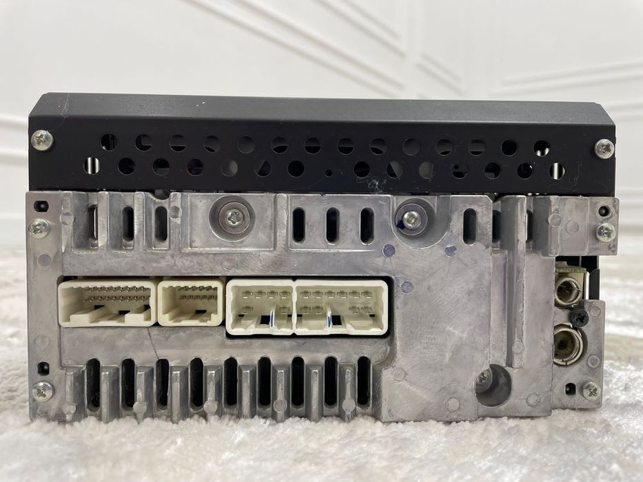 Оригинал магнитафон Тайота Хайс!