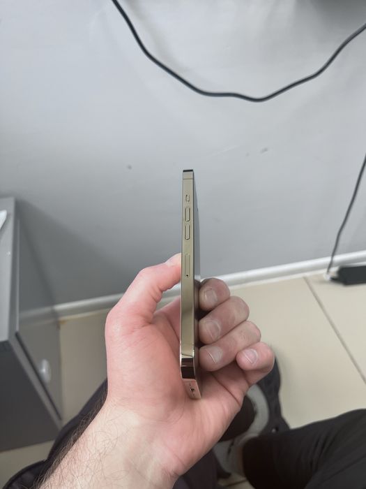 Продам айфон 13 pro