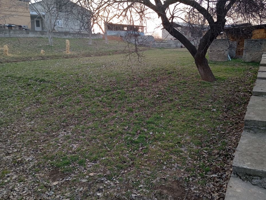 Yer uchastka sotiladi 6  sotixdan oshiq