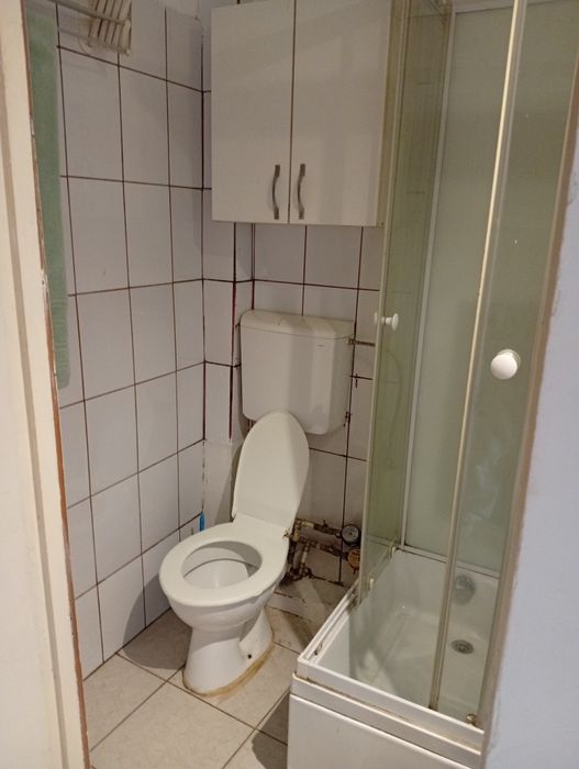 Vând cameră de cămin
