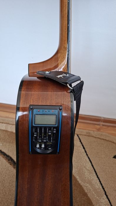 Chitara electroacustica Fender.  model CD-60/NAT