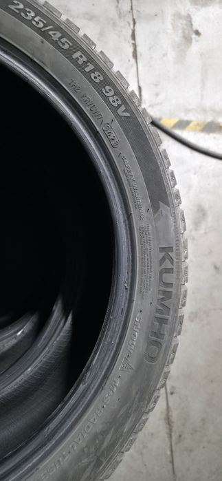 Anvelope iarna 235 45 R18