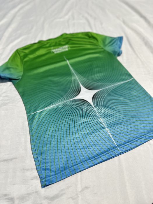 Samarqand Marafon va triatlon finish futbolkalari.