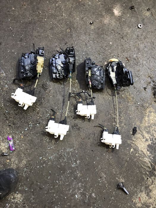 Софт клоуз брави бмв 7 Г11/12 ( soft close bmw 7 G11/12 )