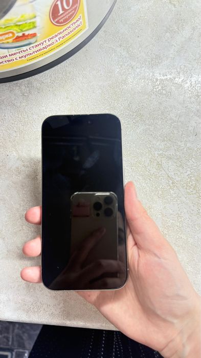 Iphone 15 pro в идеальном состоянии