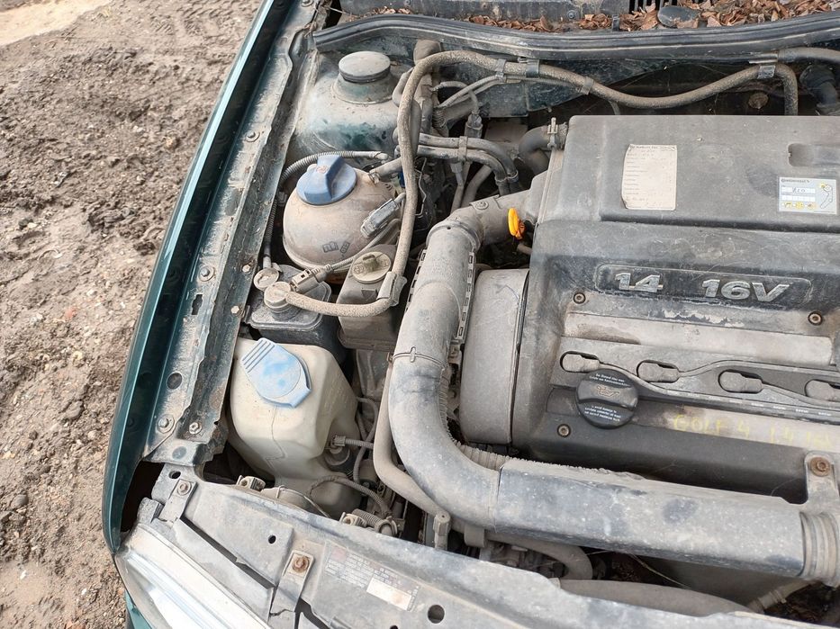 Dezmembrari  VW GOLF 4  1997  > 2006 1.4 16V Benzina