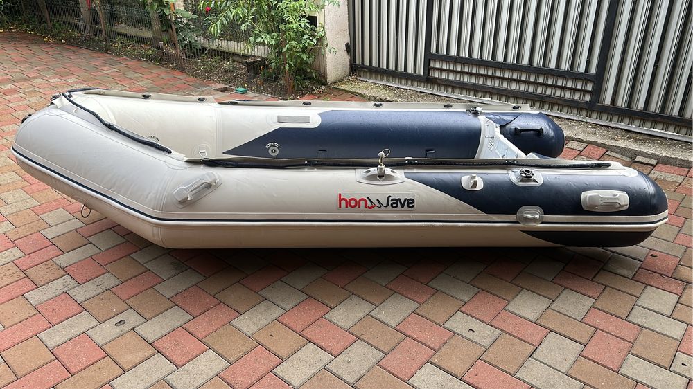 Barcă Honwave , stare perfectă