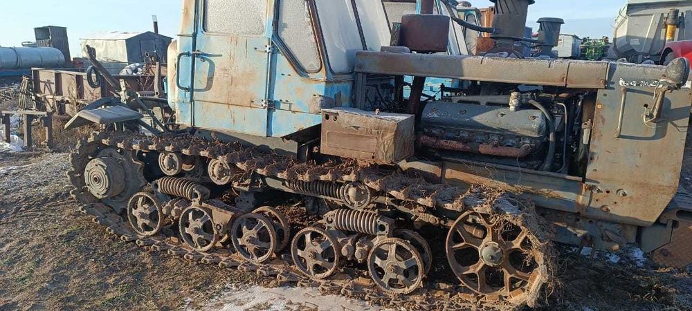 Трактор гусеничный ХТЗ-150