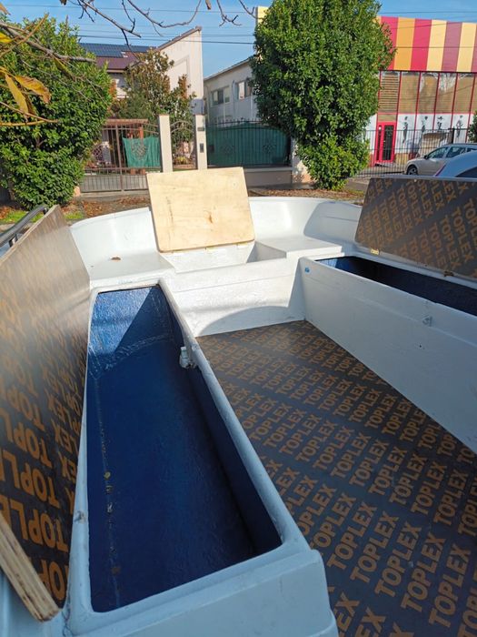 barca, motor si peridoc