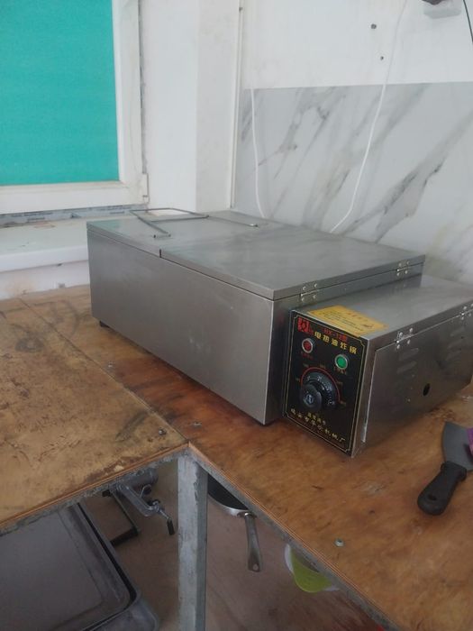 Срочно продаётся  фрютерница-чебуречница