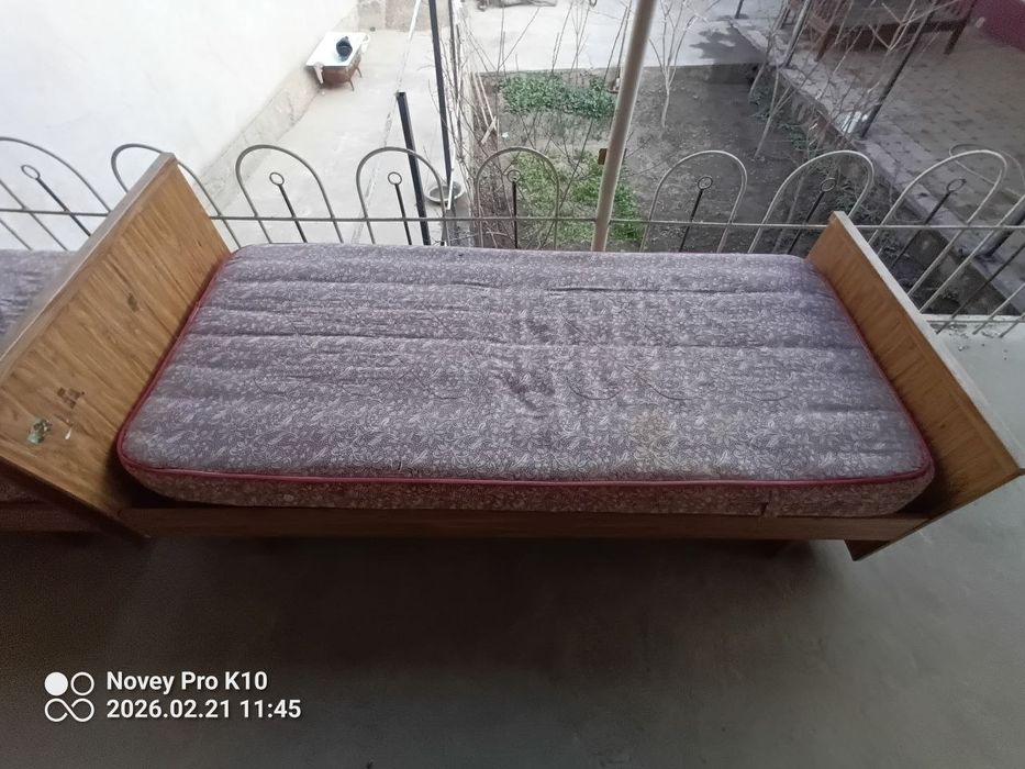 Продается кровать б/у ×2