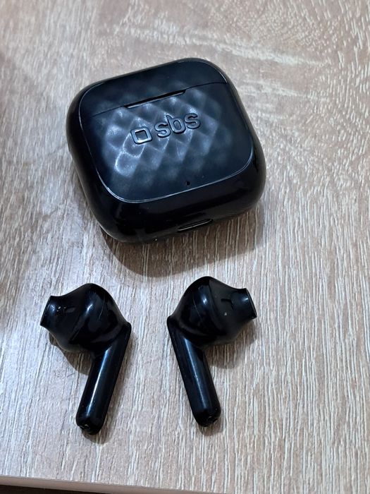 продавам слушалки за Bluetooth за телефон