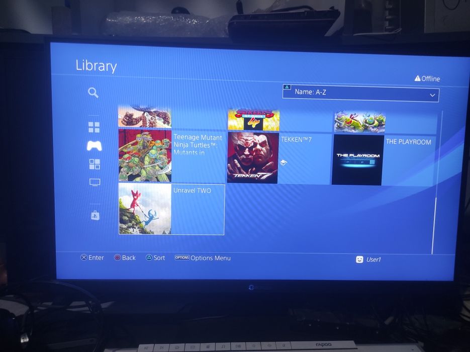 PS4 Pro 1 TB + 2 ta Joystick sotiladi