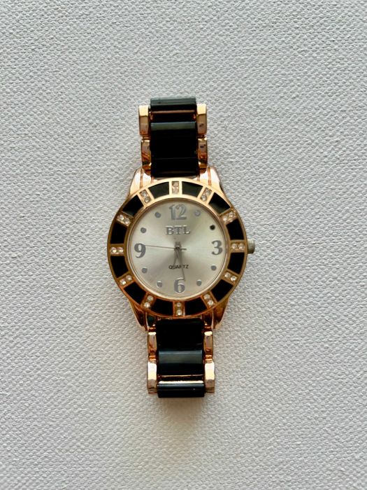 Стилен дамски часовник