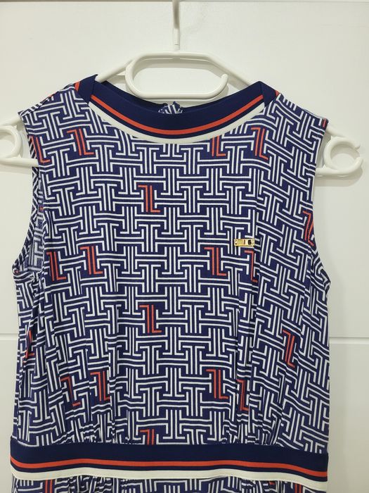 Ефирна рокля на USPA