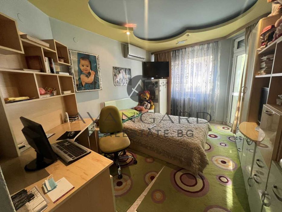 Продава се Четиристаен апартамент в Пловдив, Кършияка - 110 кв.м за 2060 €/кв.м - Снимка #4