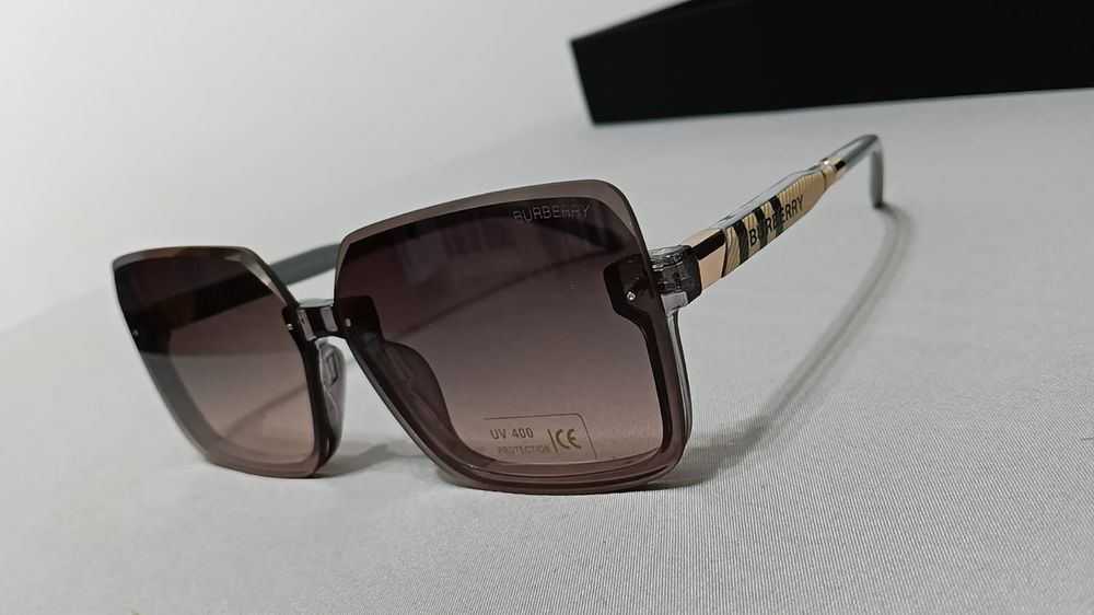 Ochelari de soare noi