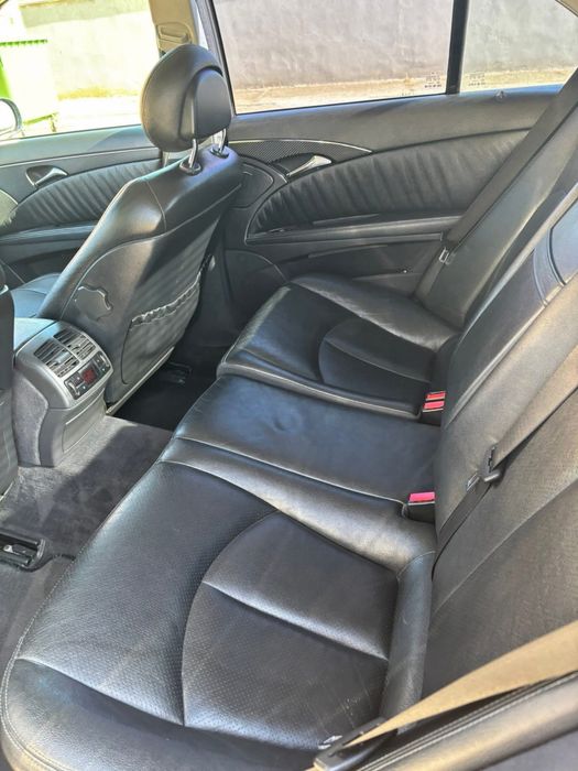 Продавам Mercedes E 2.7