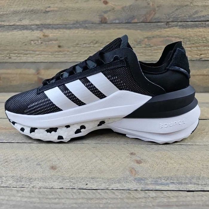ПРОМОЦИЯТА важи до 25.05.2026 г. - НОВИ маратонки adidas Avryn X