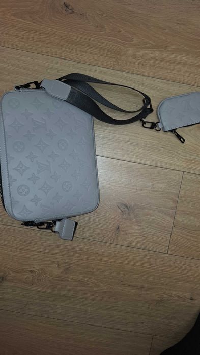 Louis Vuitton чанта