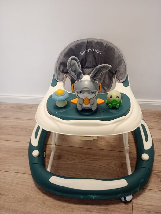 Scaun  mașină, premergător  200lei