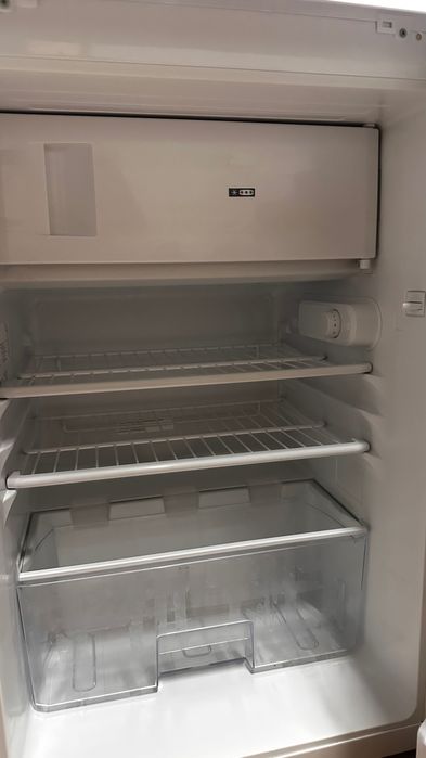 Frigider Arctic cu o usa 114l, 84 cm