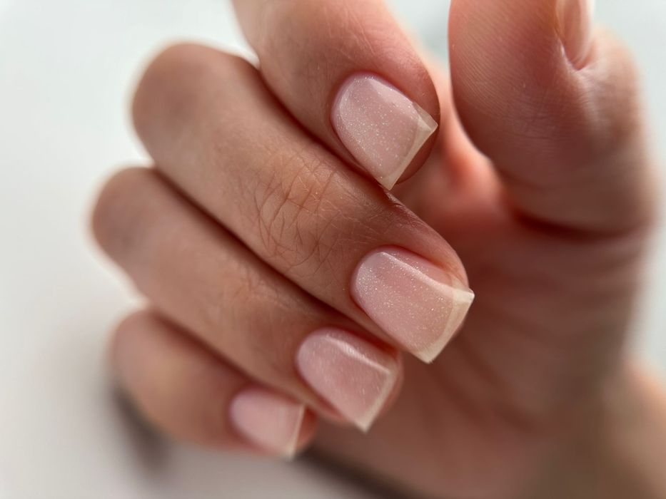 Маникюр 6000 тенге