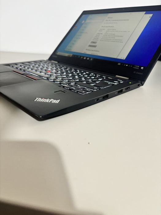 Lenovo X1 Carbon• i7-6600U• 8gb ram• 256gb• bateria 3-4 ore