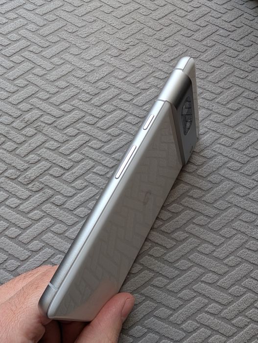 Google Pixel 7 128 gb White + Zagg case