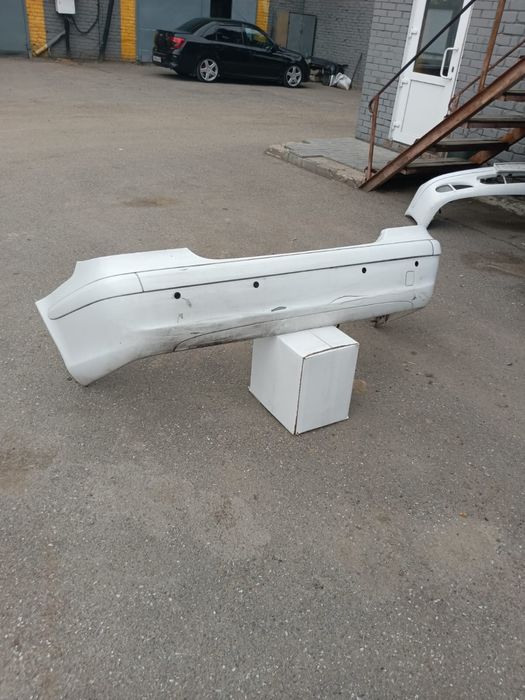 Продам бампера и пороги от мерседес v 211