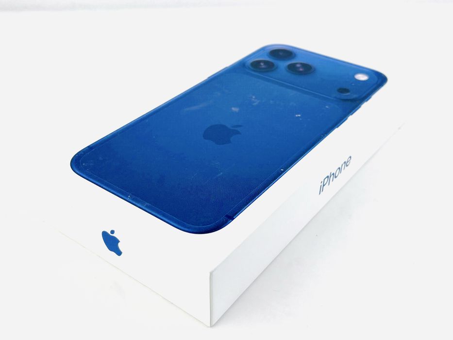 НАЛИЧЕН! Apple iPhone 17 Pro Max 256GB Deep Blue Гаранция!