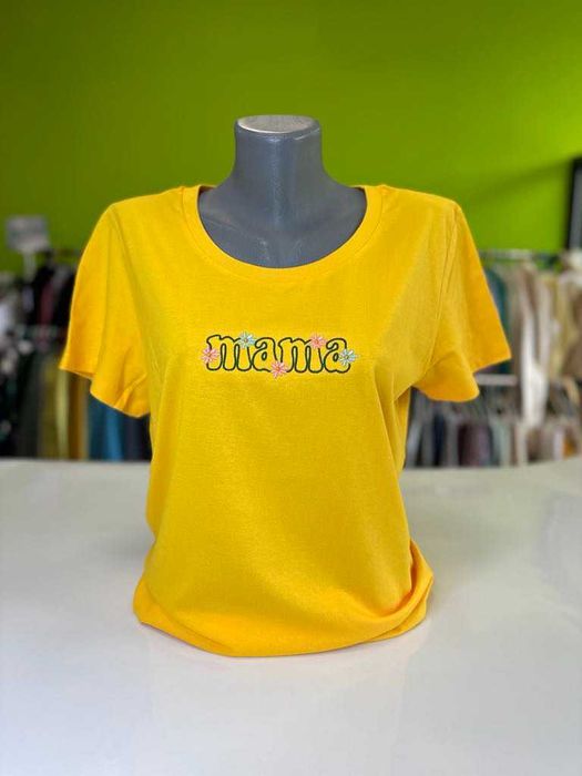 Дамска тениска с бродерия МАМА, подарък за 8-ми Март
