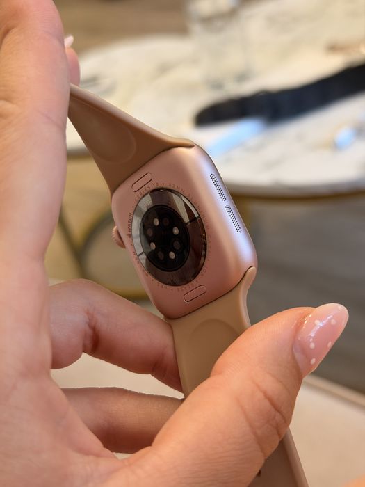Apple watch 10 42mm  gold rose