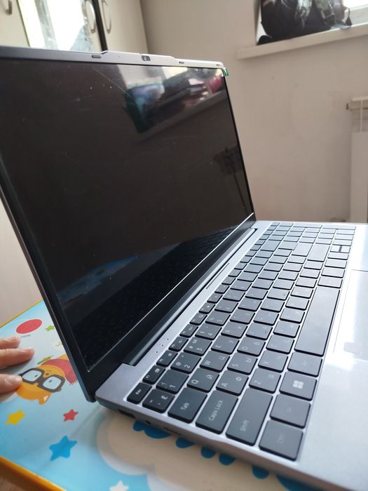 Ноутбук Castom продам