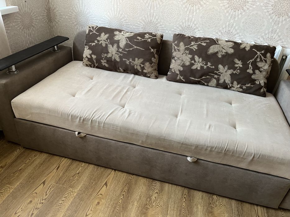 Диван 3х местный