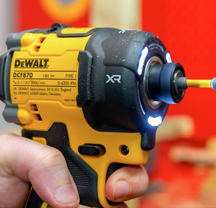 Новият Ударен Импакт / Винтоверт DeWALT DCF870N 18V
