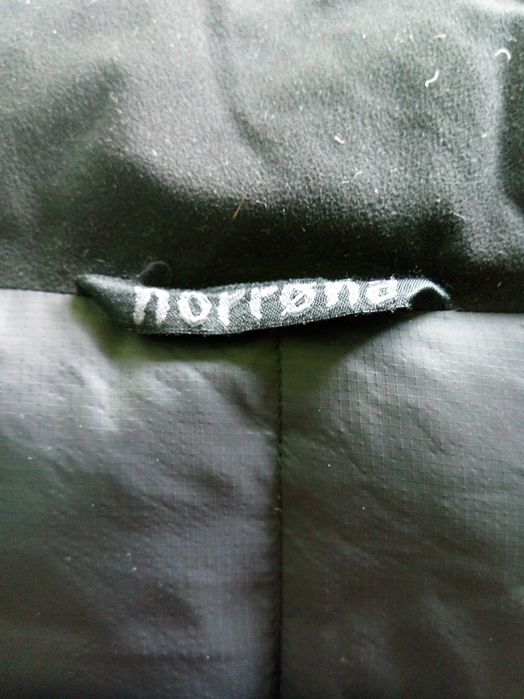 Norrona-пухенка-черна