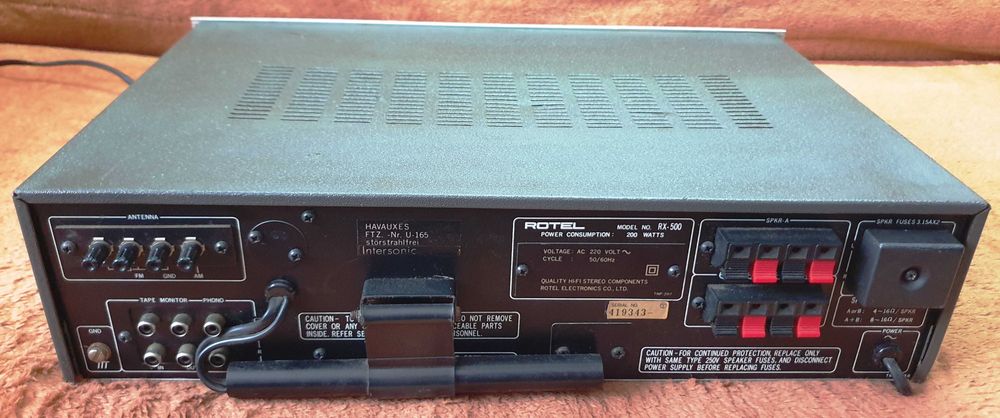 Rotel RX-500 defect pentru piese sau restaurare