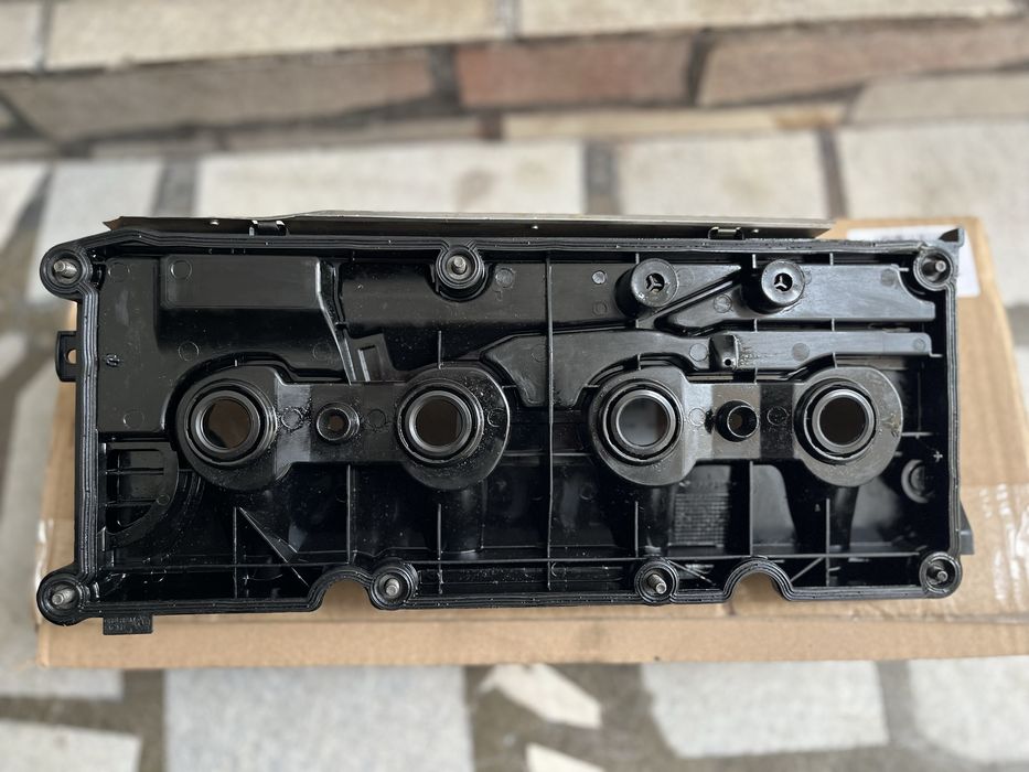 Капак клапани VW 2.0 тди  03L  103  469  AE