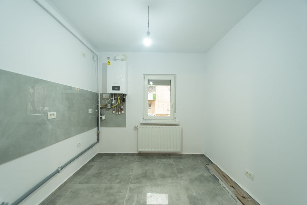 Apartament cu doua camere, decomandat, zona Soarelui. Proprietar