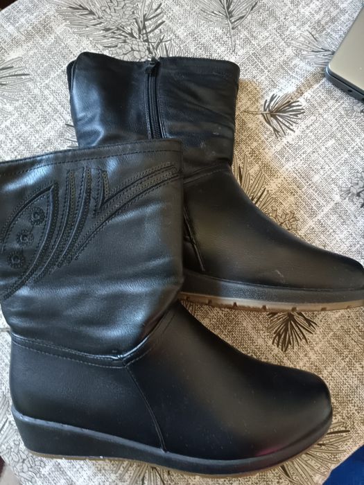 Женские ботинки, 37 размер