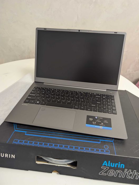 Laptop Ryzen 7, 16 GB RAM, 500 SSD M2, Windows 11 cu licență