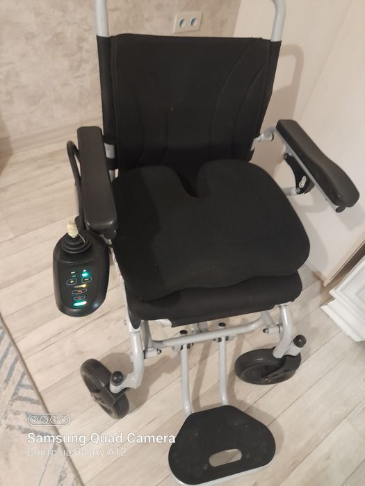 инвалидная электрокаляска .