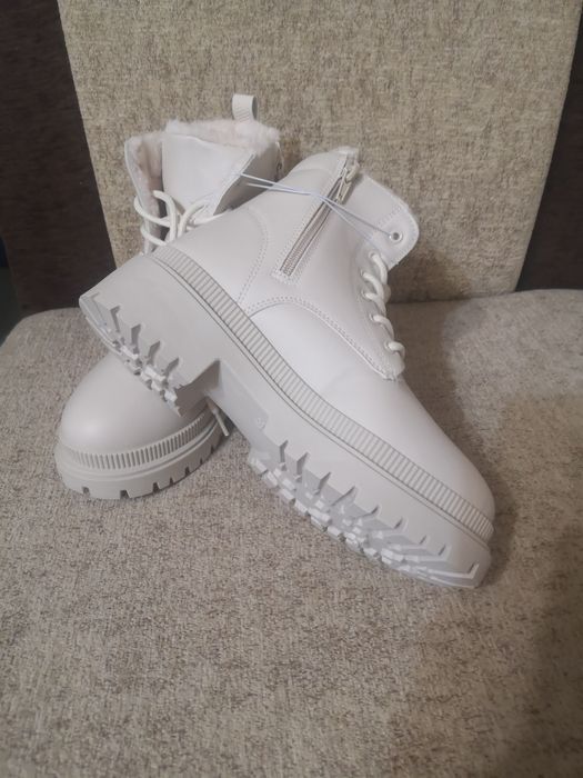 Чисто нови боти екрю