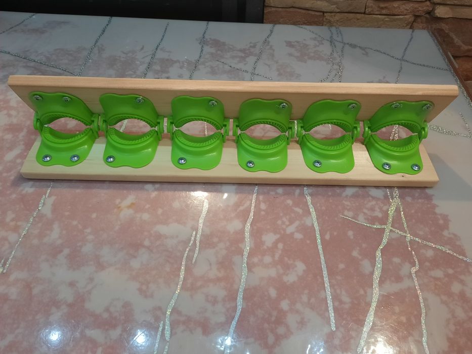 Форма для лепки пельменей и вареников.